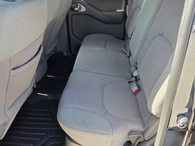2015 Nissan Frontier SV