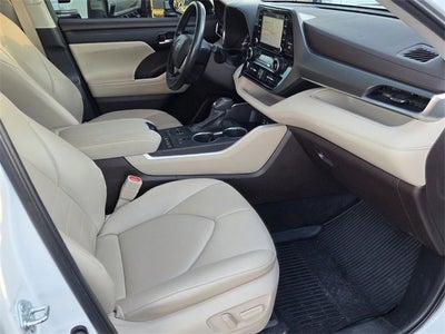 2022 Toyota Highlander XLE