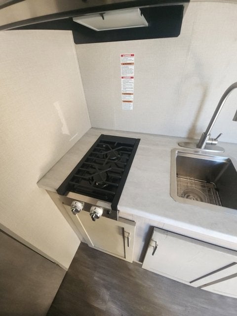 2023 FOREST RIVER AURORA 16RB Base