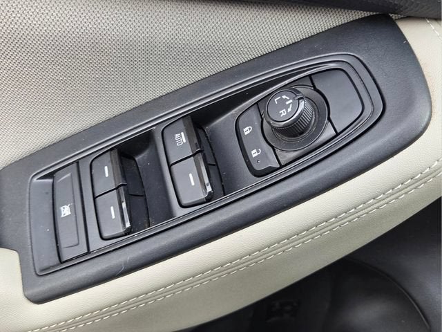 2023 Subaru Forester Base