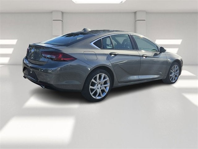 2019 Buick Regal Sportback Avenir