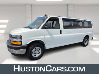2024 Chevrolet Express Passenger 3500 1LT