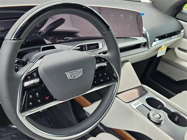 2026 Cadillac VISTIQ Luxury