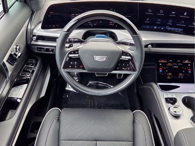 2027 Cadillac VISTIQ Platinum