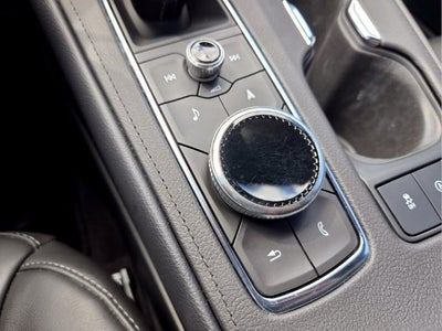 2023 Cadillac XT4 FWD Premium Luxury