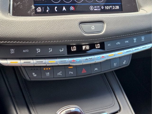 2023 Cadillac XT4 FWD Premium Luxury