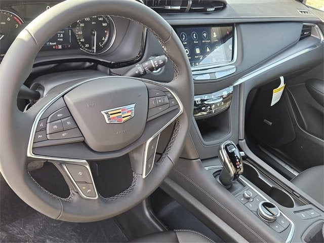 2025 Cadillac XT5 Luxury