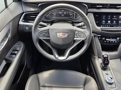 2025 Cadillac XT6 Luxury