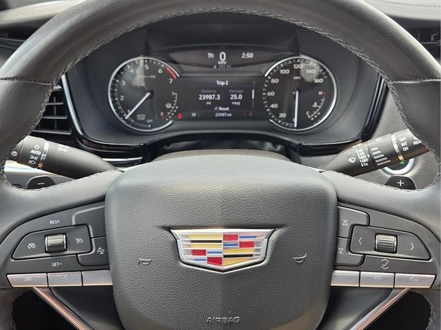 2025 Cadillac XT6 Luxury