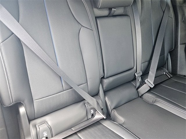 2025 Cadillac LYRIQ Sport 2