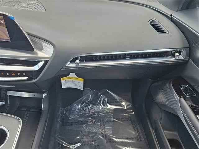 2025 Cadillac LYRIQ Sport 2