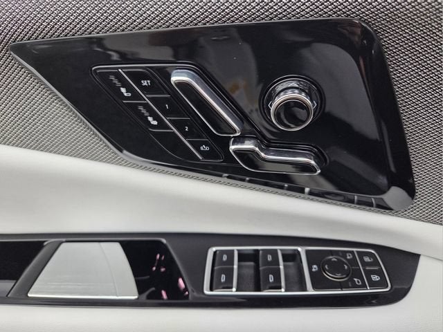 2027 Cadillac OPTIQ Luxury
