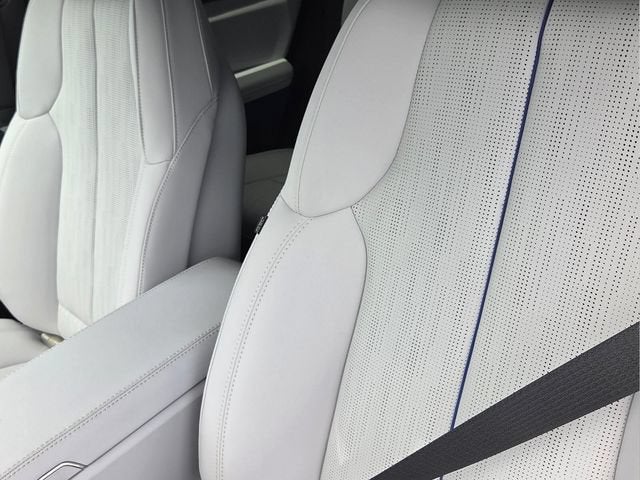 2026 Cadillac OPTIQ Premium Luxury