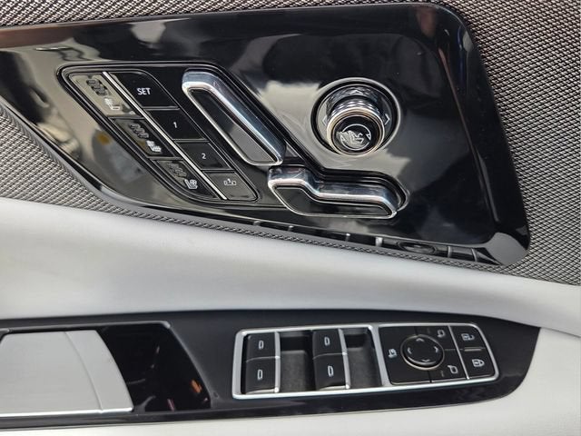 2027 Cadillac OPTIQ Premium Luxury - Photo 25