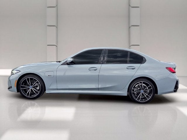 2023 BMW 3 Series 330e