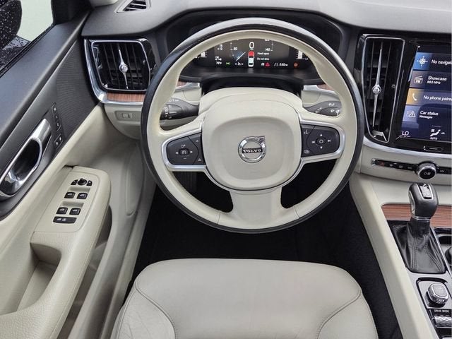 2019 Volvo S60 Momentum - Photo 13