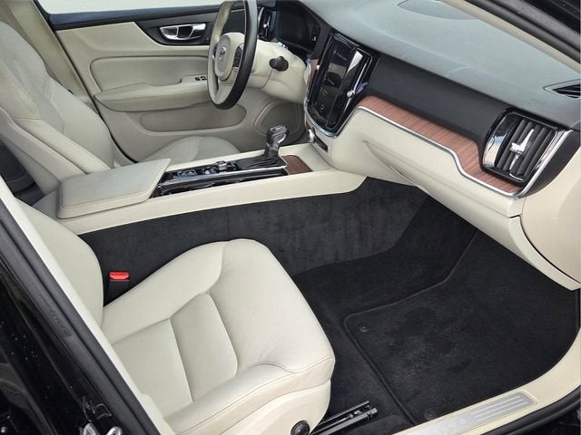 2019 Volvo S60 Momentum - Photo 17
