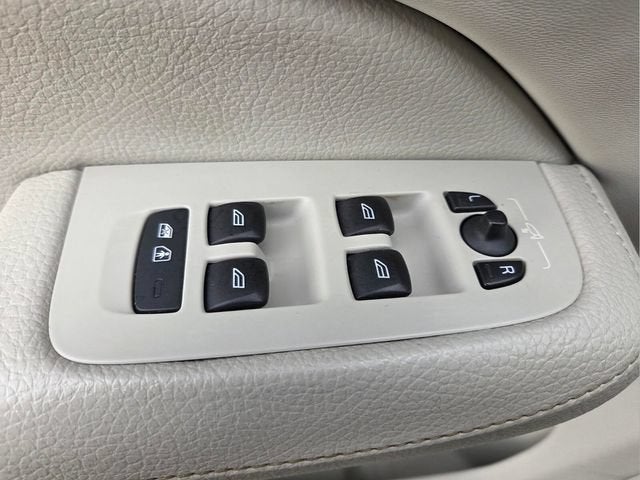 2019 Volvo S60 Momentum - Photo 23