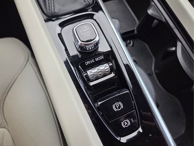 2019 Volvo S60 Momentum - Photo 24