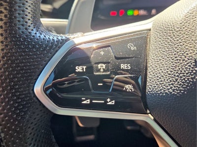 2022 Volkswagen Golf GTI SE