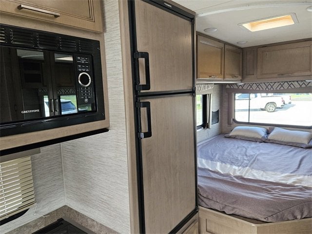 2021 Ford E-Series Cutaway Base