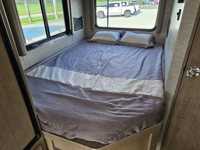 2021 Ford E-Series Cutaway Base