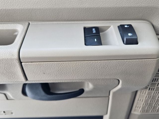 2021 Ford E-Series Cutaway Base