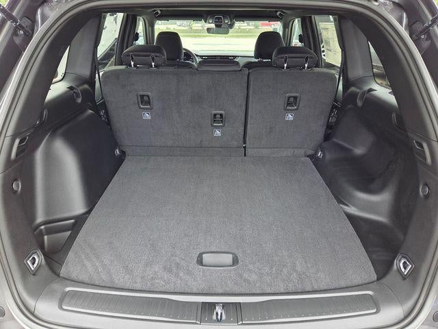 2026 Jeep Grand Cherokee Laredo 4x4