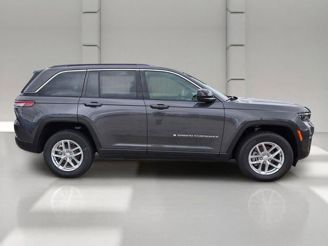 2026 Jeep Grand Cherokee Laredo 4x4