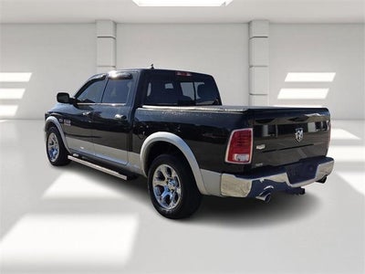2017 RAM 1500 Laramie 4x2 Crew Cab 5'7" Box