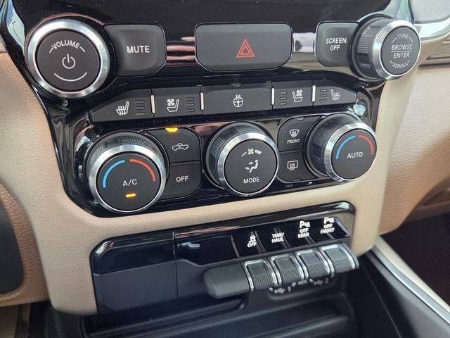 2021 RAM 1500 Laramie 4x2 Crew Cab 5'7" Box