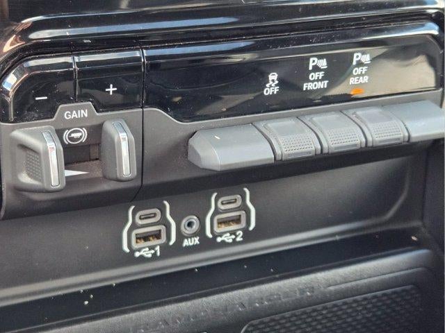 2025 RAM 1500 Laramie 4x4 Crew Cab 5'7" Box
