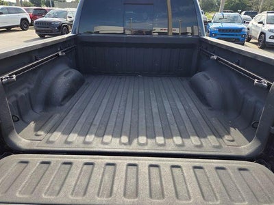 2019 RAM 1500 Laramie 4x4 Crew Cab 5'7" Box