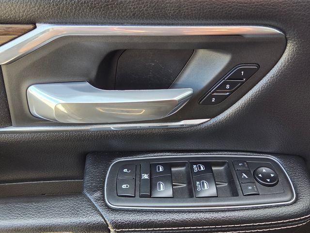 2019 RAM 1500 Laramie 4x4 Crew Cab 5'7" Box