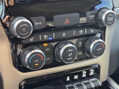 2019 RAM 1500 Laramie 4x4 Crew Cab 5'7" Box