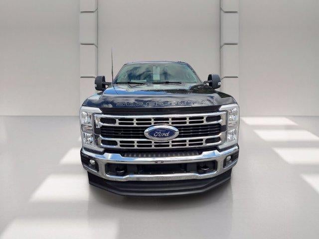 2025 Ford Super Duty F-350 DRW XLT 4WD Crew Cab 8' Box