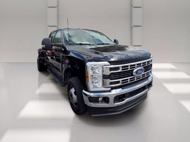 2025 Ford Super Duty F-350 DRW XLT 4WD Crew Cab 8' Box