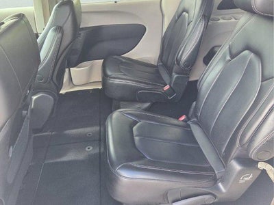 2023 Chrysler Pacifica Touring L FWD