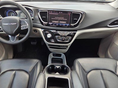 2023 Chrysler Pacifica Touring L FWD