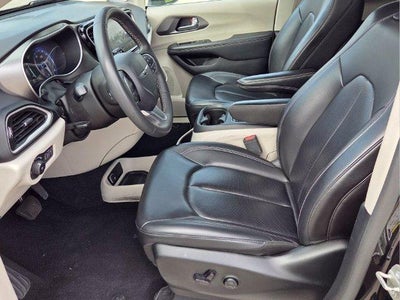 2023 Chrysler Pacifica Touring L FWD