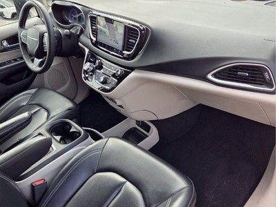 2023 Chrysler Pacifica Touring L FWD