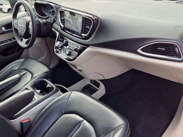 2023 Chrysler Pacifica Touring L FWD