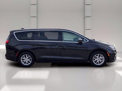 2023 Chrysler Pacifica Touring L FWD