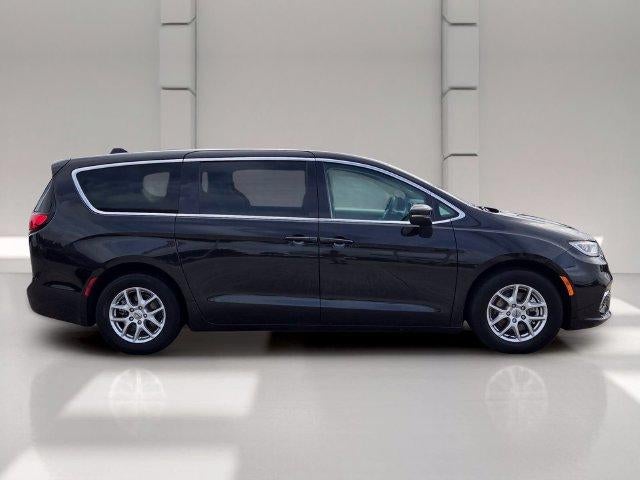 2023 Chrysler Pacifica Touring L FWD