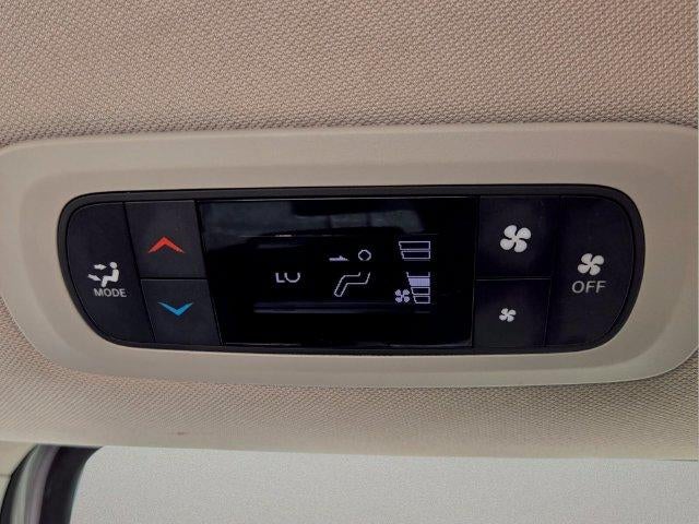 2023 Chrysler Voyager LX FWD