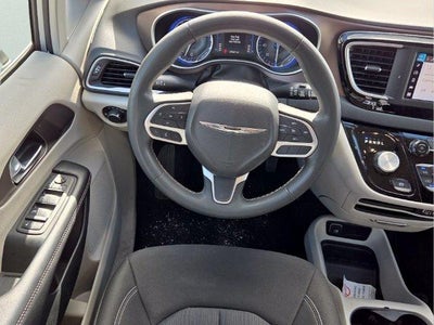2023 Chrysler Voyager LX FWD