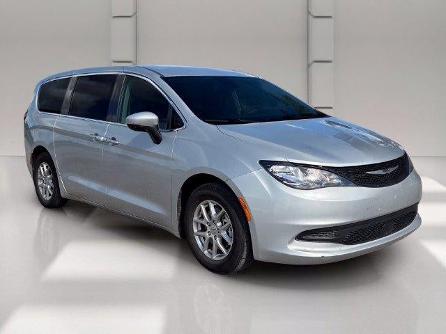 2023 Chrysler Voyager LX FWD