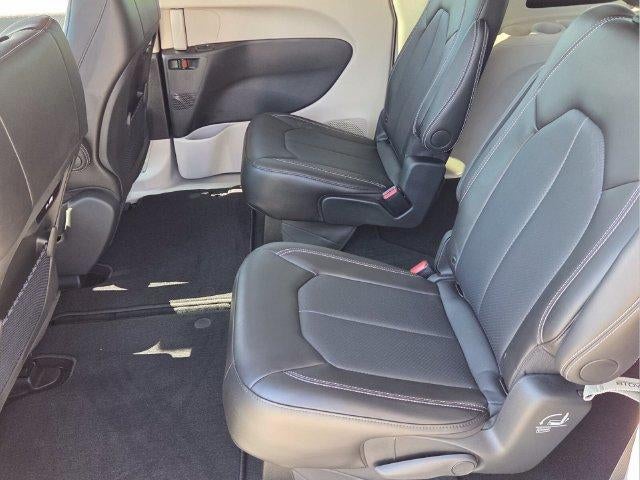 2024 Chrysler Pacifica Touring L AWD