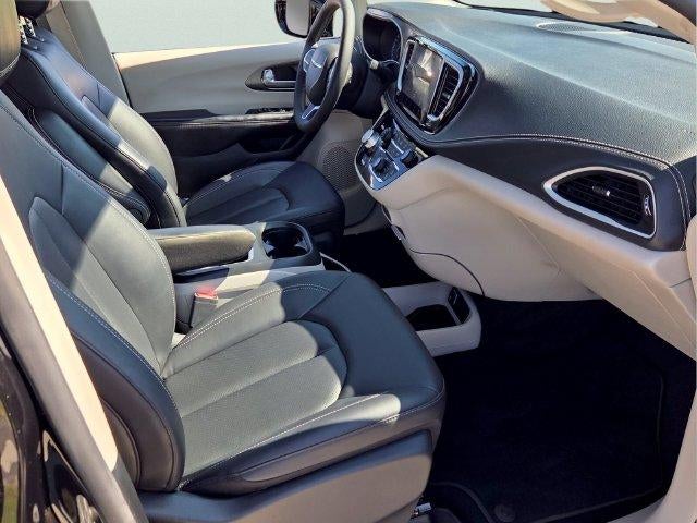 2024 Chrysler Pacifica Touring L AWD